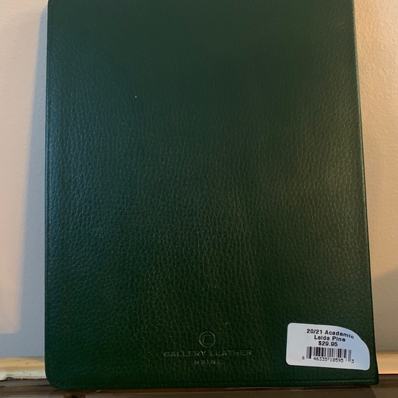 Brand New 2021 Planner - Picture 2 of 4